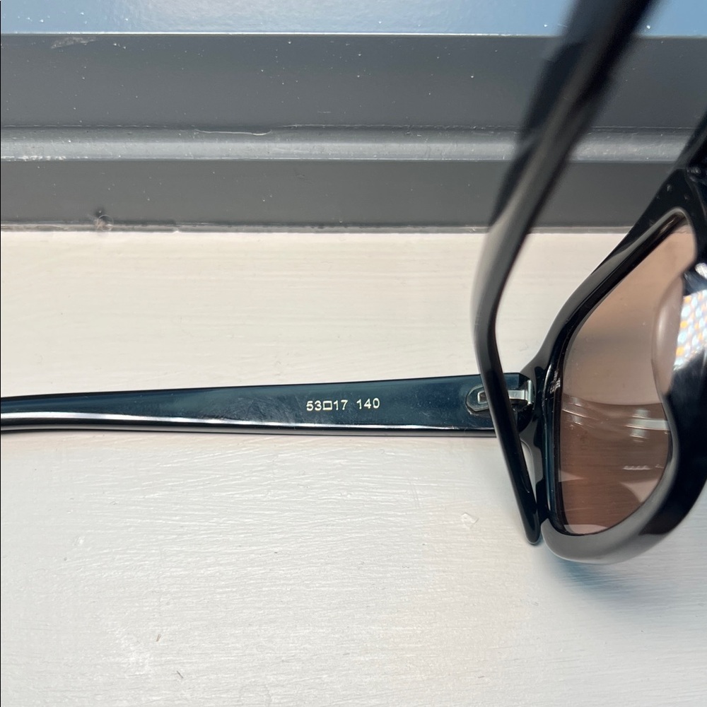 VEHLA Black Dixie Sunglasses - Picture 5 of 8